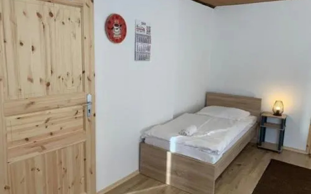 AB Apartment Objekt 122 - Hostel