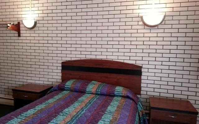 Americas Best Value Inn Avenel Woodbridge