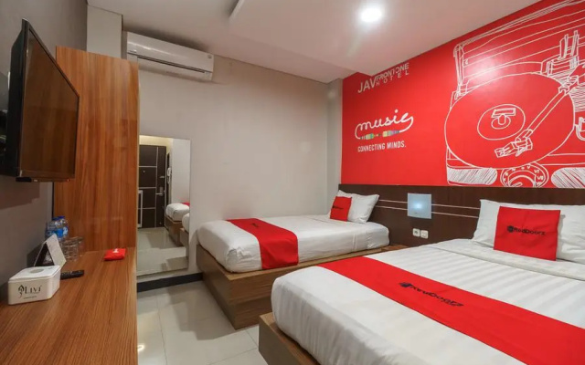 Hotel JAV Front One