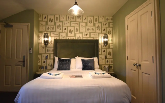 Elveden Inn