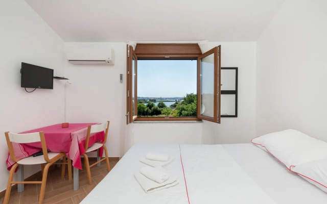 Nice Home in Sikici With Wifi and 2 Bedrooms