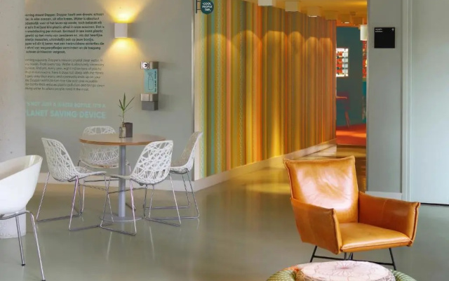 blooming Hotel