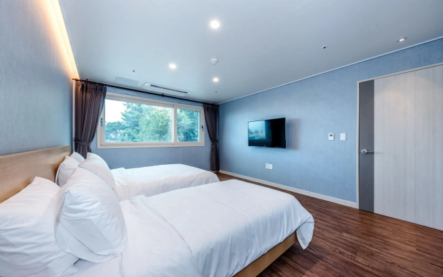 JnB Family Hotel