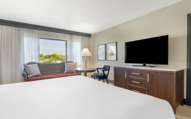 Omni Charlottesville Hotel