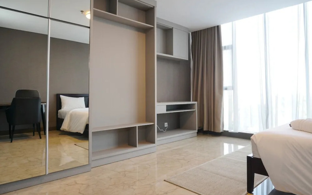 Luxurious 1BR @ L'Avenue Apartment near Sampoerna Universitas