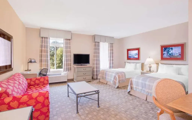 Hawthorn Suites by Wyndham Conyers