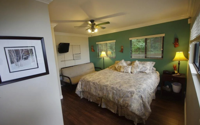 The Fraser River's Edge B&B Lodge