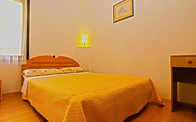 Apartments Antica 1371