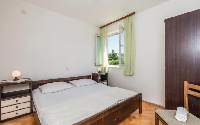 Stunning Home in Barbat With Wifi and 3 Bedrooms