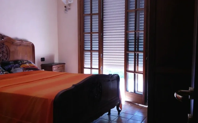 Room-hillside Room With Garden and sea v