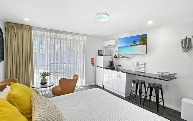 Charming Studio Apartment in Mandurah