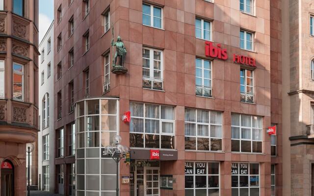 Отель ibis Nuernberg Altstadt вид на фасад