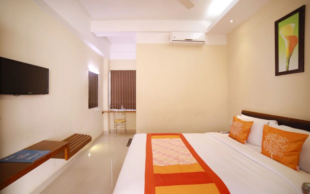 OYO 2300 Hotel The Platinum Inn