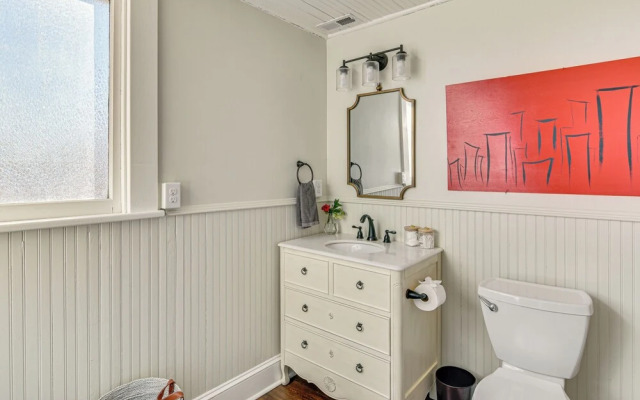 'the Sanctuary' in Historic Dtwn Staunton