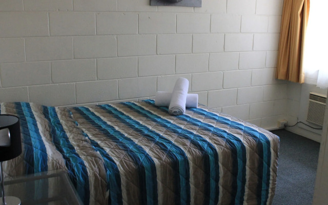 Oasis Inn Cairns