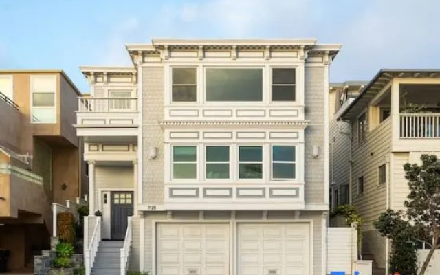 Beachside Retreat | Perfect Location| Free Parking