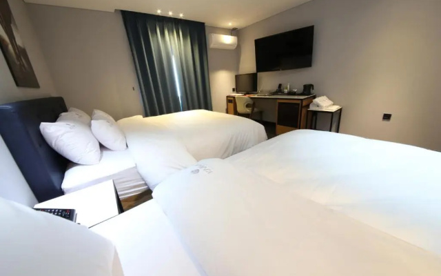 KAMA Hotel