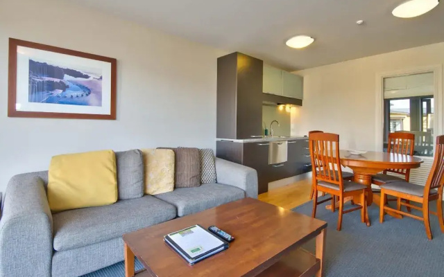 The Beacon - 2 Bedroom Town Center Apartment