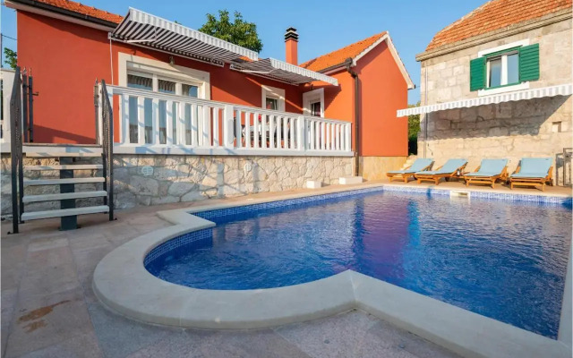 Holiday Home Kresevo with Fireplace 11