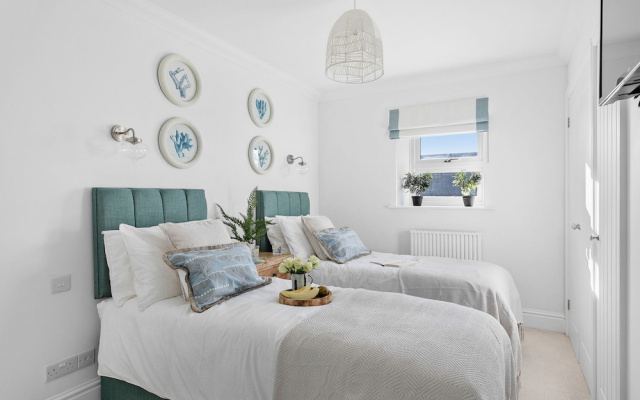 The Renoir Sea View Suite