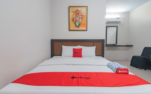 RedDoorz Syariah near Stasiun Cianjur