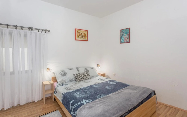 Beautiful Apartment in Cres With Wifi and 1 Bedrooms
