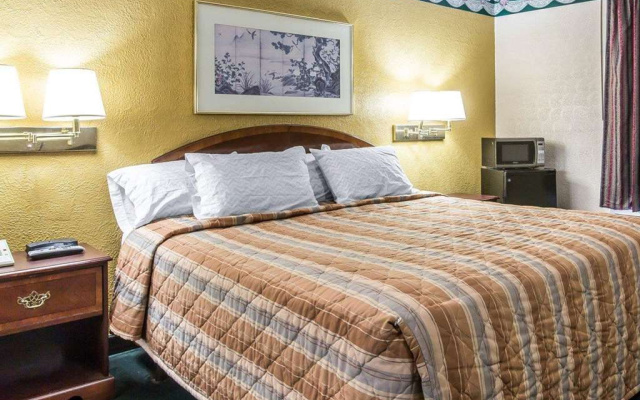 Rodeway Inn