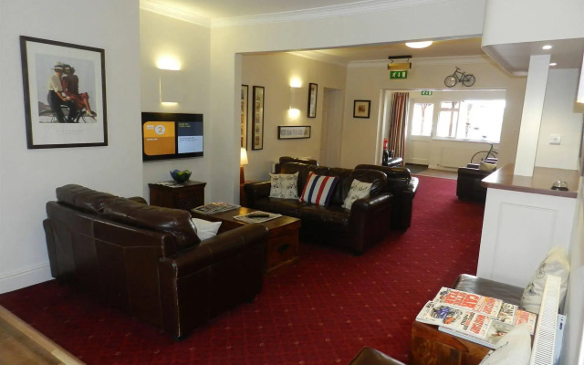 Penny Farthing Hotel