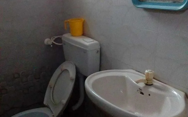Iroomz Chalukya Residency