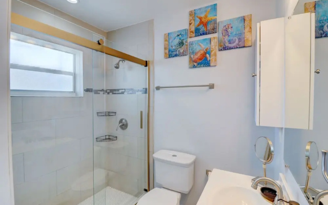 Family Couples Getaway Sleeps 6 Guests