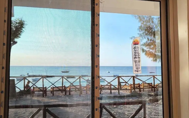 Zanzi Beach Hotel