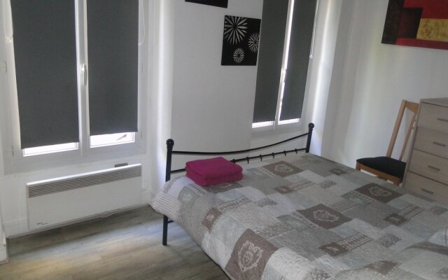 Отель Appartement Quartier Latin вид на фасад