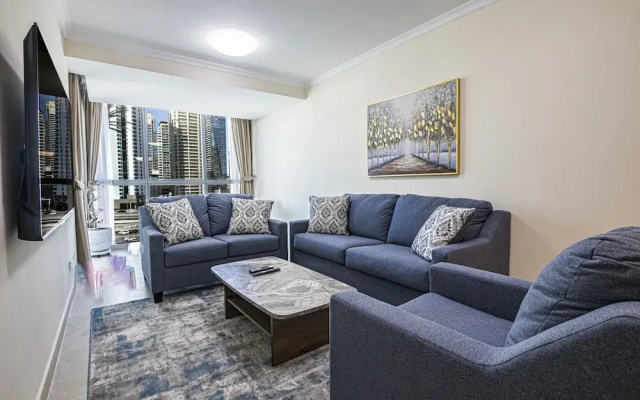 Prime 1BR Global Lake View Mins Metro
