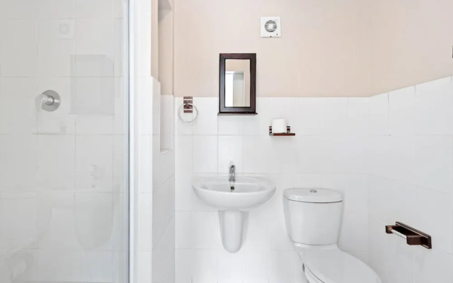 Bougain Villa CB206
