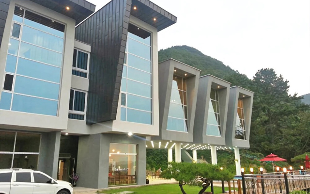 Yangpyeong Blue Hill Pension