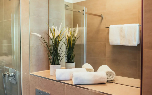 The Rix Studios & Suites