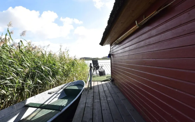 Bootshaus Direkt am See mit Eigenem Steg an der Ostsee