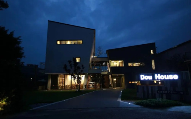 Dou House