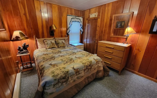 Wagon Wheel Hotel