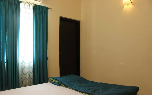 OYO 9364 Home Modern 2 BHK Pool View Candolim