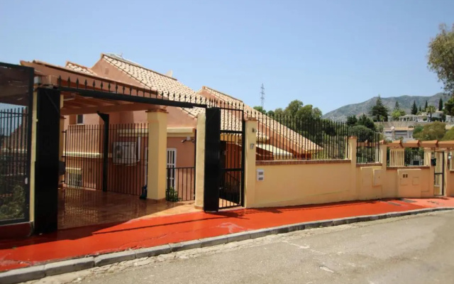 2A Calle Jilguero