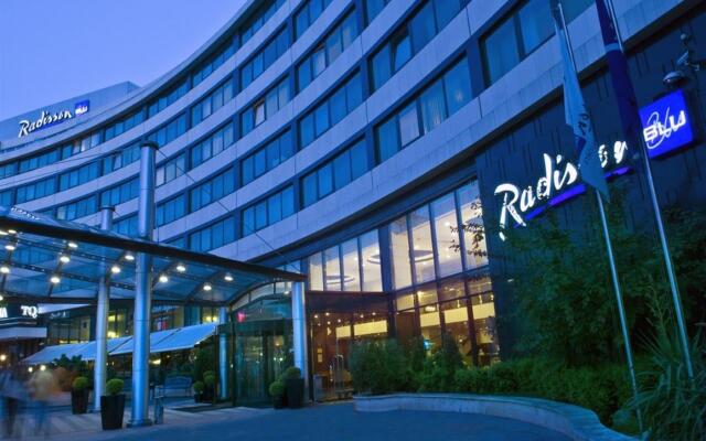 Отель InterContinental Sofia Болгария, София - 2 отзыва об отеле, цены и фото номеров - забронировать отель InterContinental Sofia онлайн вид на фасад