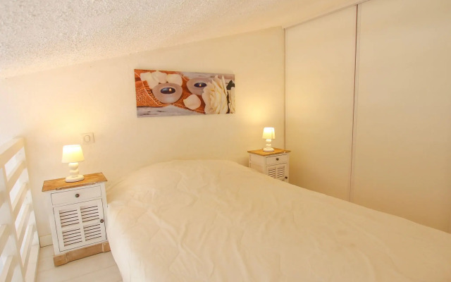 Snug holiday home in Port Grimaud near the beach