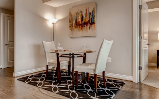 Global Luxury Suites at Hidden Creek