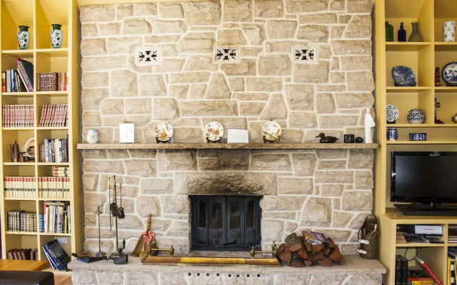 Bygone Beautys Cottages - Bronte Cottage