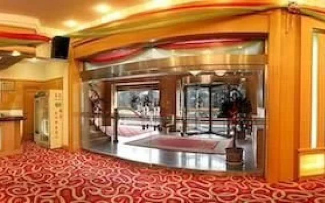Educational Training Centre Hotel - Qingdao