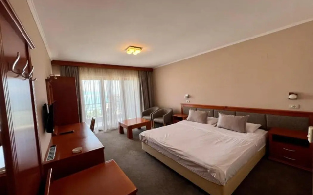 Hotel Millennium