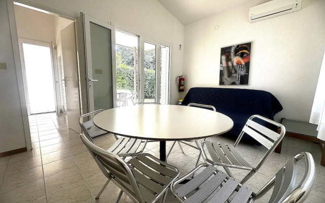 Quiet Garden Villa Just 100mt From the Beach
