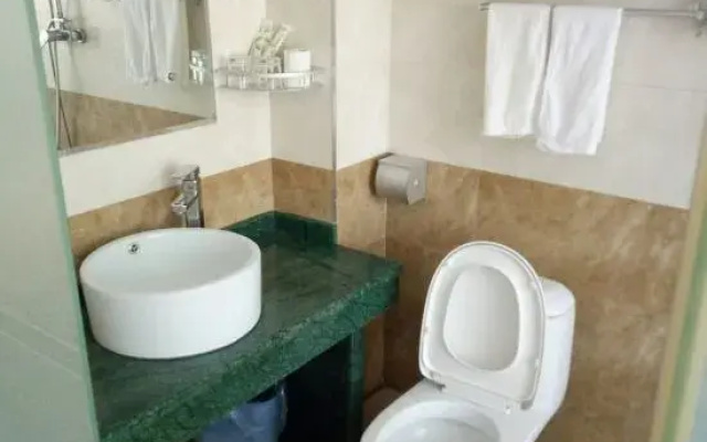 Antu Xinyue Hotel