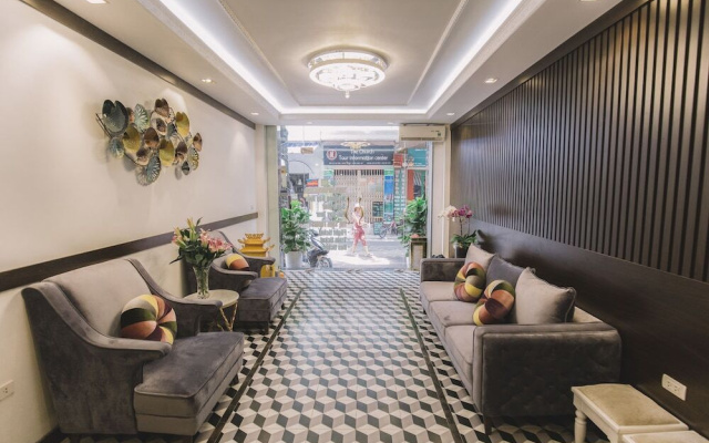 Iris Legend Hotel